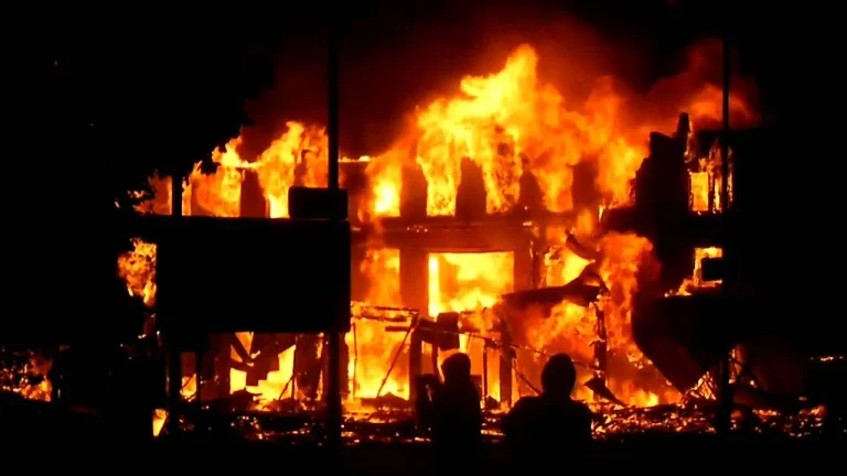 Burning-building-Fire