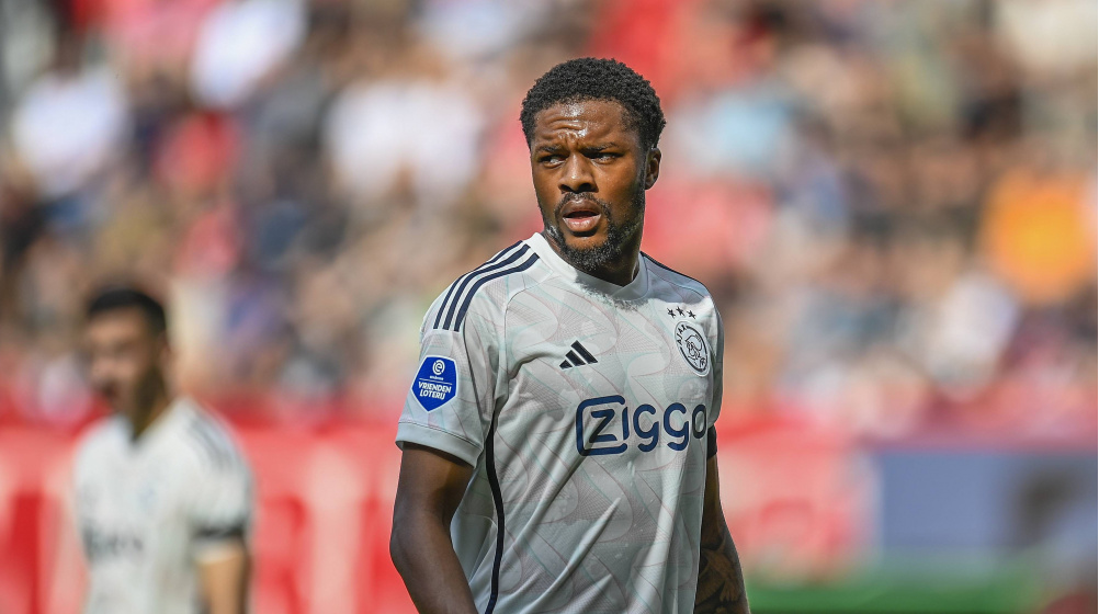 chuba-akpom-ajax-2023-1697529003-119581-3